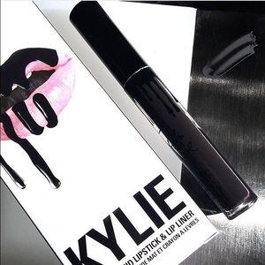 Kylie Cosmetics Dead of Knight Lip Kit